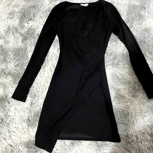 Dresses & Skirts - Black dress size S